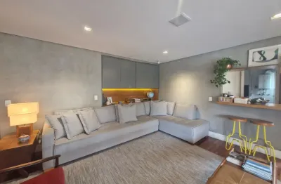 Lindo apartamento para morar,  acabamento de primeira , 3 domirtórios sendo 2 suítes com 138 metros