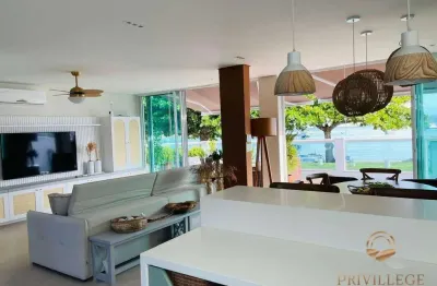 Casa frente mar à venda na armação da piedade – exclusividade, conforto e vista deslumbrante