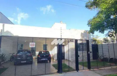 Casa com 3 quartos para alugar na Rua Verônica, 1264, Jardim Iguaçu, Maringá