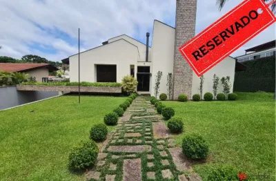 Casa em condomínio fechado com 3 quartos para alugar na rua evaldo wendler, 90, são lourenço, curitiba por r$ 11.600