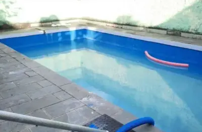 Casa com piscina,  3 quartos, 220m², à venda em são joão de meriti, parque são judas tadeu