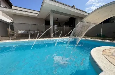 Casa térrea com 3 dormitórios no condomínio terras de atibaia