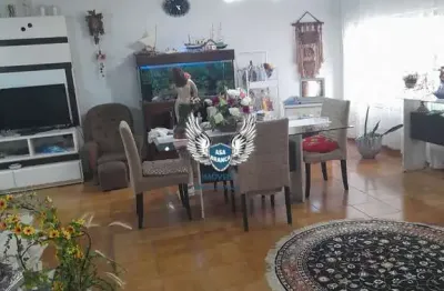 Casa térrea  com 05 quartos  em santana ao lado do colégio militar do exército