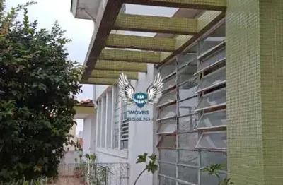 Sobrado com 03 dormitórios mais 01 edícula e 02 vagas de garagem  (excelente par
