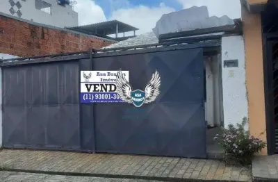 Casa térrea no carandiru com 02 dormitórios sendo 01 suíte e 01 edícula e 02 vag