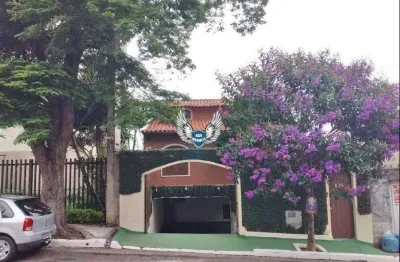 Sobrado em santana com 08 dormitórios sendo 02 suítes e 04 vagas de garagem , pr