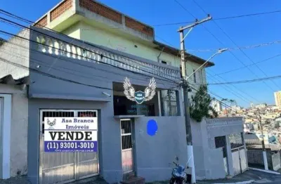 Sobrado de 03 suítes e 02 vagas de garagem, perto do shopping metrô tucuruvi
