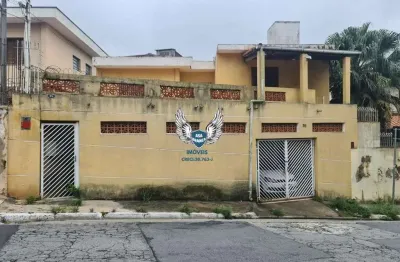 Casa térrea na casa verde com 04 dormitórios sendo 02 suítes