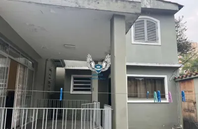 Sobrado em santana com 03 dormitórios sendo 01 suíte e 02 vagas de garagem, com