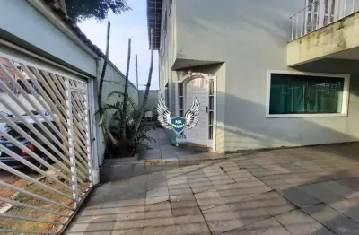 Sobrado de 03 dormitórios sendo 03 suítes com 03 vagas de garagem