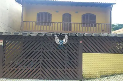 Sobrado com piscina no imirim possui 04 dormitórios sendo 01 suíte e 02 vagas de