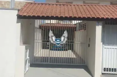 Sobrado 3 dormitórios 1 suíte, excelente localização