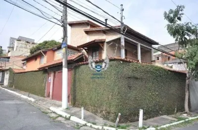 Casa assobradada no tremembé recem reformada possui 05 dormitórios sendo 03 suít