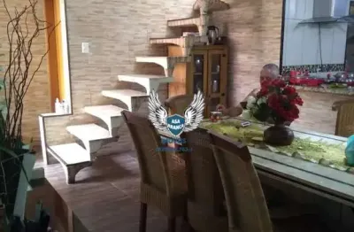 Casa assobradada na vila medeiros com 05 dormitórios e 03 vagas de garagem