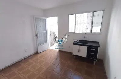 Casa próximo av. engº. caetano alvares, 1 dormitório, cozinha banheiro e lavande