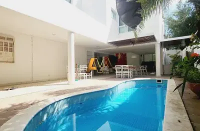 Casa em condomínio fechado com 5 quartos à venda na Residencial Itapuã, 300, Alphaville I, Salvador