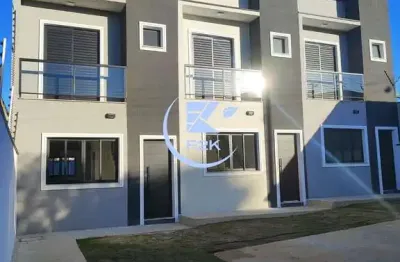 Casa de condomínio à venda 80M², 2 suítes, 1 lavabo e 2 vagas de garagem. Aceita