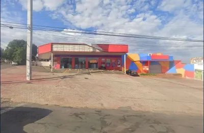 Prédio de 605 m² à venda no panorama parque em frente a pão de goiás.