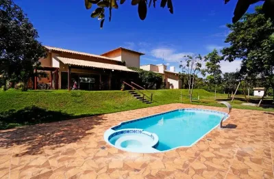 Casa de 350 m²  com 04 quartos para alugar, por r$ 11.300 ao mês no condomínio alto da boa vista em senador canedo