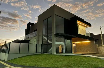 Sobrado de 302 m² com 04 dormitórios à venda por r$ 2.180.000 no jardins capri - senador canedo/go