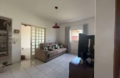 Casa de 190 m² com 03 quartos à venda por r$ 600.000 no residencial sevilha - goiânia