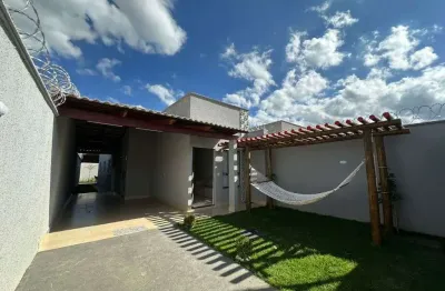 Casa de 109 m² com 03 quartos à venda por r$ 335.000 no parque dos buritis 2 - senador canedo