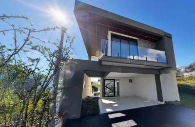 Sobrado de 223 m² com 03 quartos à venda por r$ 1.600.000 no jardim atlântico - goiânia