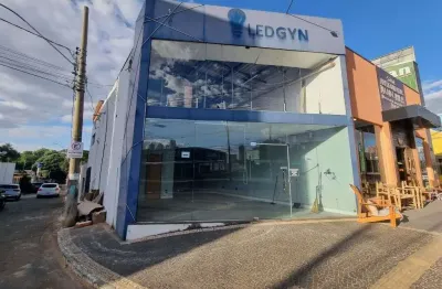 Loja de 130 m² para alugar por r$ 6.500,00/mensais no setor pedro ludovico - goiânia/go.