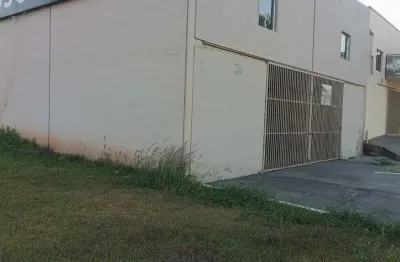 Galpão de 360 m² para alugar por r$ 3.950/mensais no res. cidade das flores - goianira