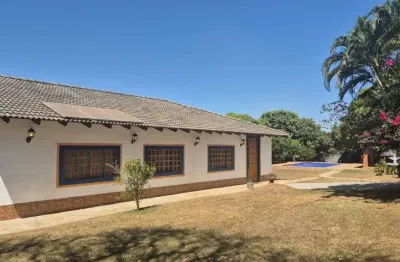 Chácara de 2136 m² com 06 quartos à venda por r$ 2.300.000 no condomínio parque dos cisnes - goiânia