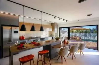 Sobrado de 166 m² com 03 suítes à venda por r$ 1.235.000 no jardins lyon - aparecida de goiânia