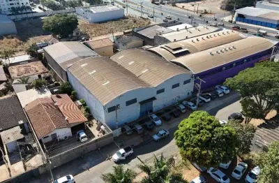 Galpão de 700 m² para alugar por r$ 17.000/mensais no setor cândida de morais - goiânia