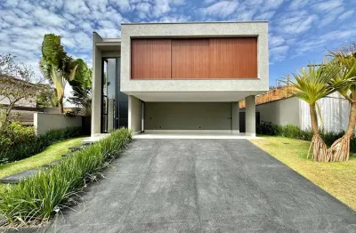 Sobrado de 470 m² com 05 quartos à venda por R$ R$ 7.750.000,00 - Residencial dos Ipês - Goiânia/GO