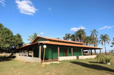 Chácara de 5060 m² com 03 quartos à venda por r$ 650.000 em cachoeirinha - aragoiânia/go