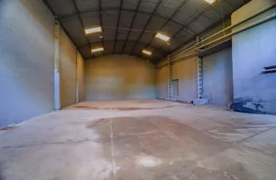 Barracão / Galpão / Depósito para alugar na Rua CM10, Setor Cândida de Morais, Goiânia