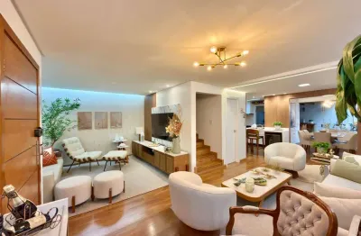 Casa de Condomínio com 3 Quartos e 4 banheiros à Venda, no Jardim Planalto em Goiânia/GO.