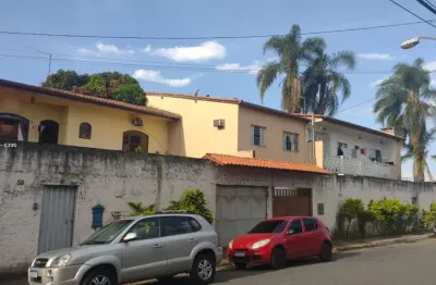 Casa à venda na Rua José Simões, Chácara Faggion, Suzano