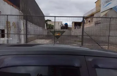 Terreno à venda na Rua Sete de Setembro, Jardim Santa Helena, Suzano