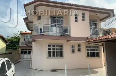 Casa residencial com 7 quartos  à venda, 280.00 m2 por r$955000.00  - praia do santinho - florianopolis/sc