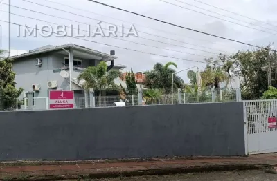 Casa Residencial com 5 quartos  à venda, 200.00 m2 por R$900000.00  - Ingleses Do Rio Vermelho - Florianopolis/SC