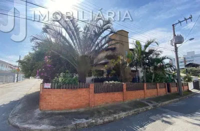 Casa Residencial com 4 quartos  à venda, 250.00 m2 por R$1600000.00  - Ingleses Do Rio Vermelho - Florianopolis/SC