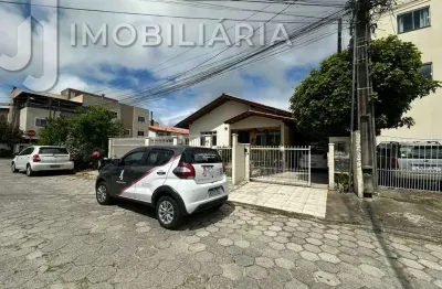 Pousada_hotel com 4 quartos  à venda, 215.00 m2 por r$960000.00  - ingleses do rio vermelho - florianopolis/sc