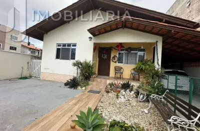 Casa residencial com 4 quartos  à venda, 215.00 m2 por r$960000.00  - ingleses do rio vermelho - florianopolis/sc