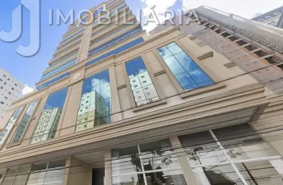 Apartamento com 3 quartos  à venda, 112.00 m2 por R$1750000.00  - Meia Praia - Itapema/SC