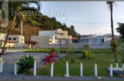 Casa residencial com 2 quartos  à venda, 55.00 m2 por r$780000.00  - aririba - balneario camboriu/sc