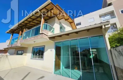 Sobrado com 2 quartos  para alugar, 0.00 m2 por R$3600.00  - Ingleses Do Rio Vermelho - Florianopolis/SC