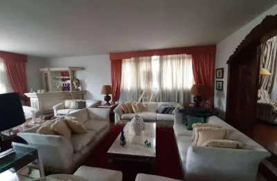 Um apartamento por andar!! apartamento super espaçoso, frente, à 3 quadras da praia e 2 vagas de garagem demarcadas na cidade de santos!!!