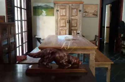Maravilhosa casa em condomínio fechado na cidade de guarujá!!!
