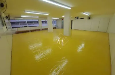 Maravilhosa sala comercial ampla, no coração do bairro gonzaga em santos!!!