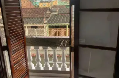 Aceita permuta em apartamento em santos!!! sobrado em mongaguá à 2 quadras da praia!!!